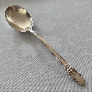 1847 Rogers Bros “First Love” Silverplate 6 7/8" teaspoon Vintage